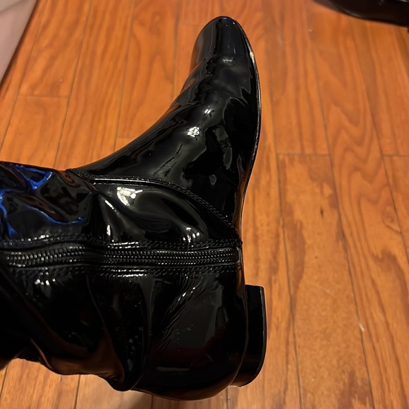Coach Fiona patient leather size 5 boots! Worn four times! - Picture 3 of 11